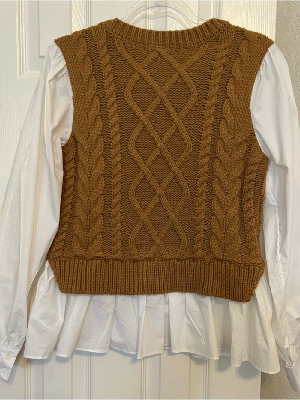 Anthropologie Cable-Knit Crewneck layered Camel Vest & built in white blouse - Picture 2 of 8